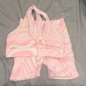 FABLETICS SPORTS BRA AND BIKER SHORTS WORKOUT SET